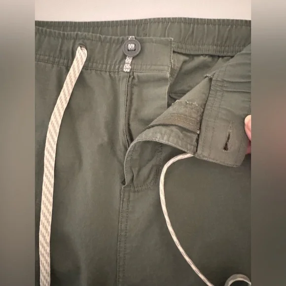 VUORI Women's Ripstop Wide Leg Cropped Pants Army Green Size Large EUC VW416 - Picture 8 of 12